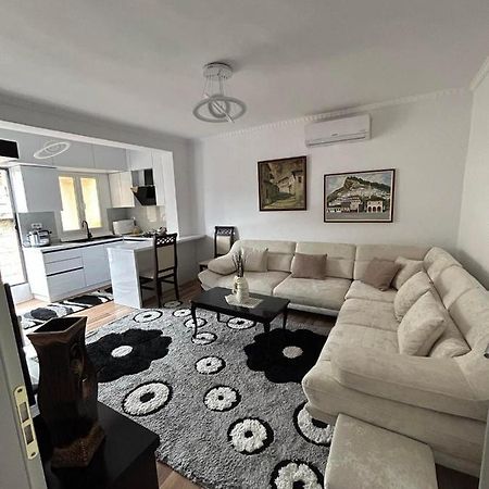 Flat In Berat'S Center Apartment Exterior photo