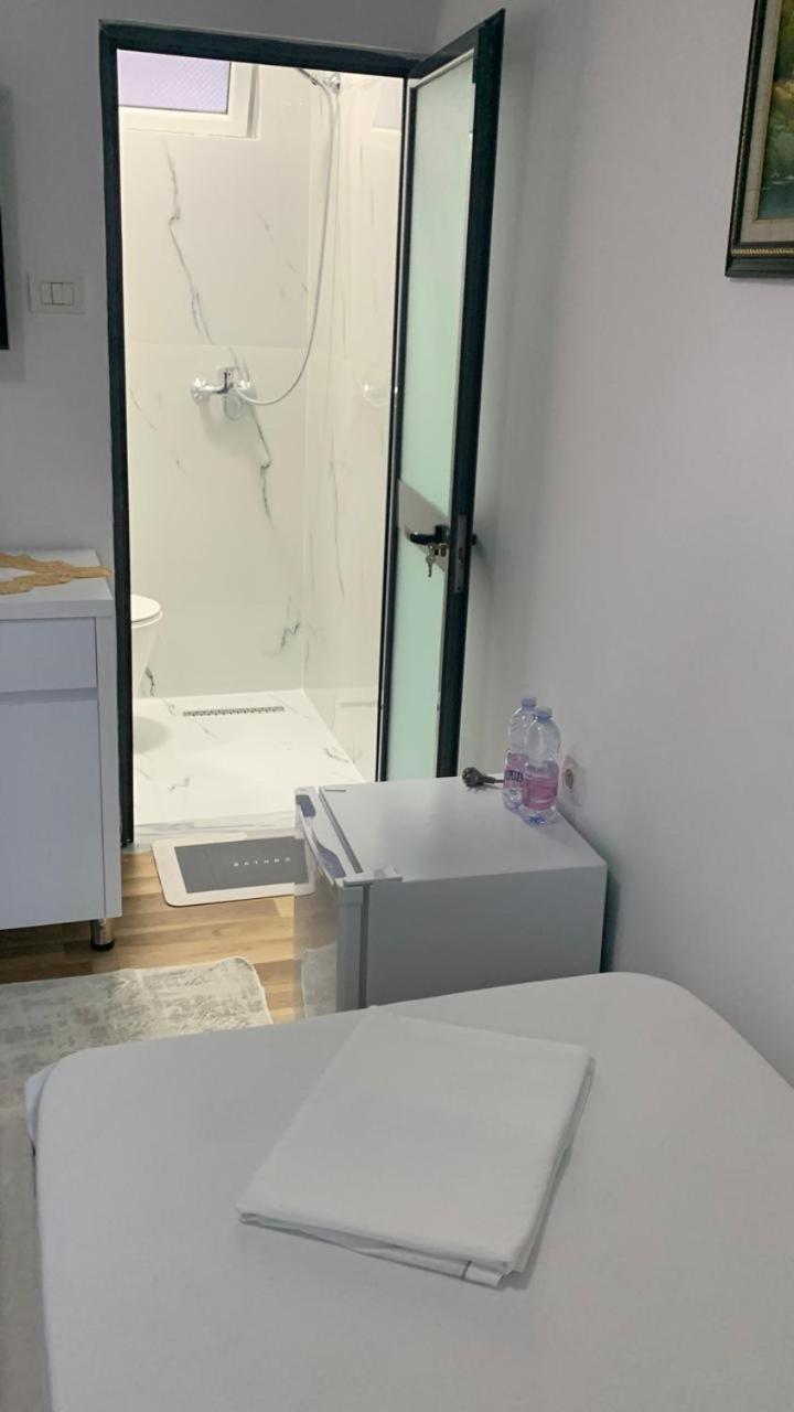 Flat In Berat'S Center Apartment Exterior photo