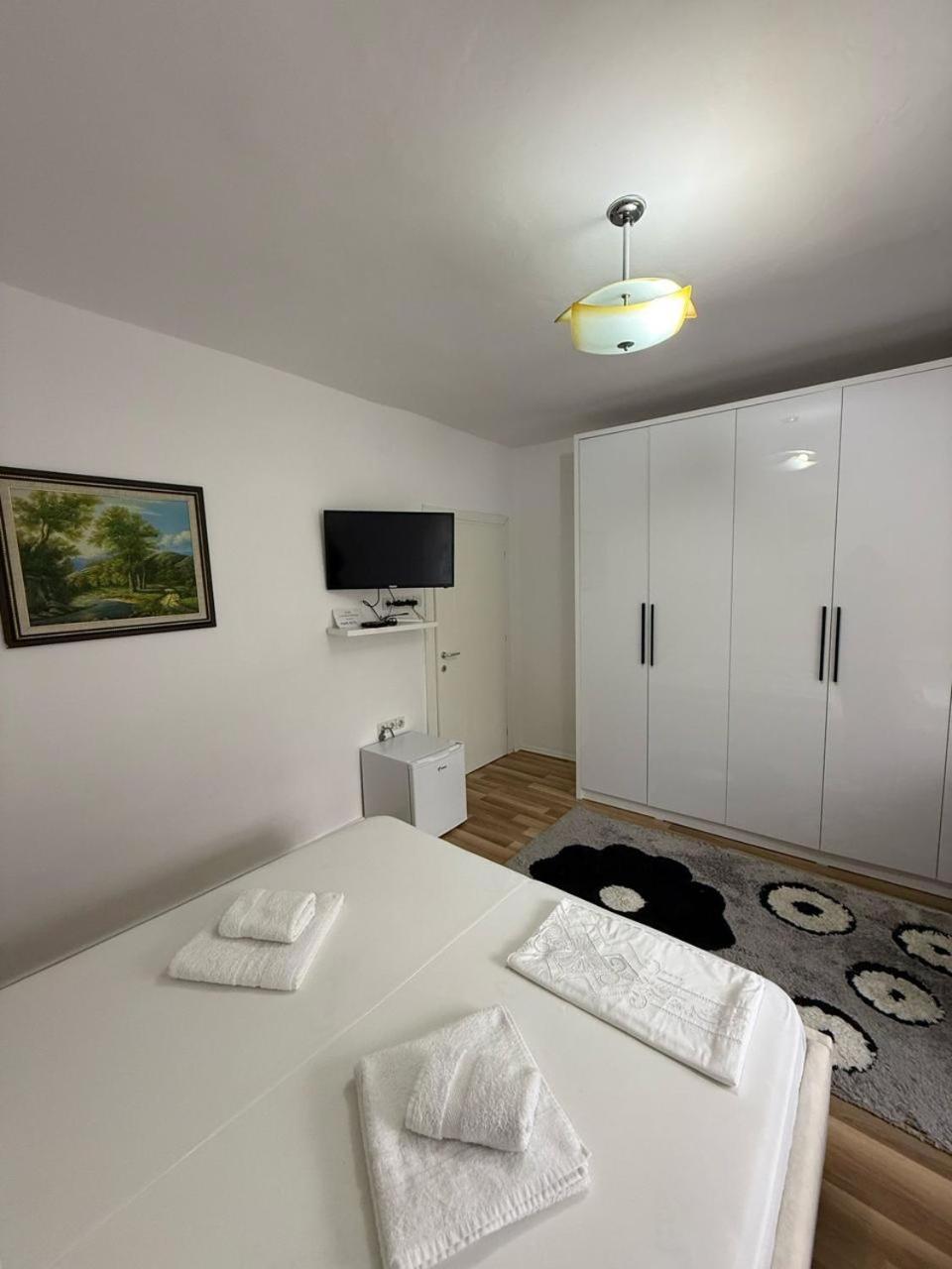 Flat In Berat'S Center Apartment Exterior photo