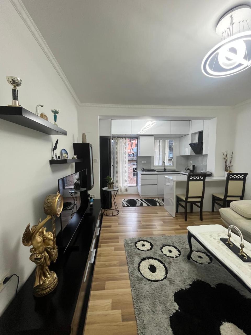 Flat In Berat'S Center Apartment Exterior photo